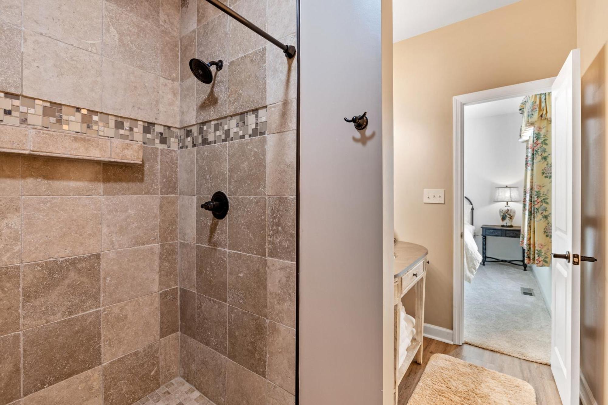 Bear Pass Is A 3 Bed 2 Bath Craftsman Style Home Located Within Walking Distance To Dt Gatlinburg Eksteriør billede